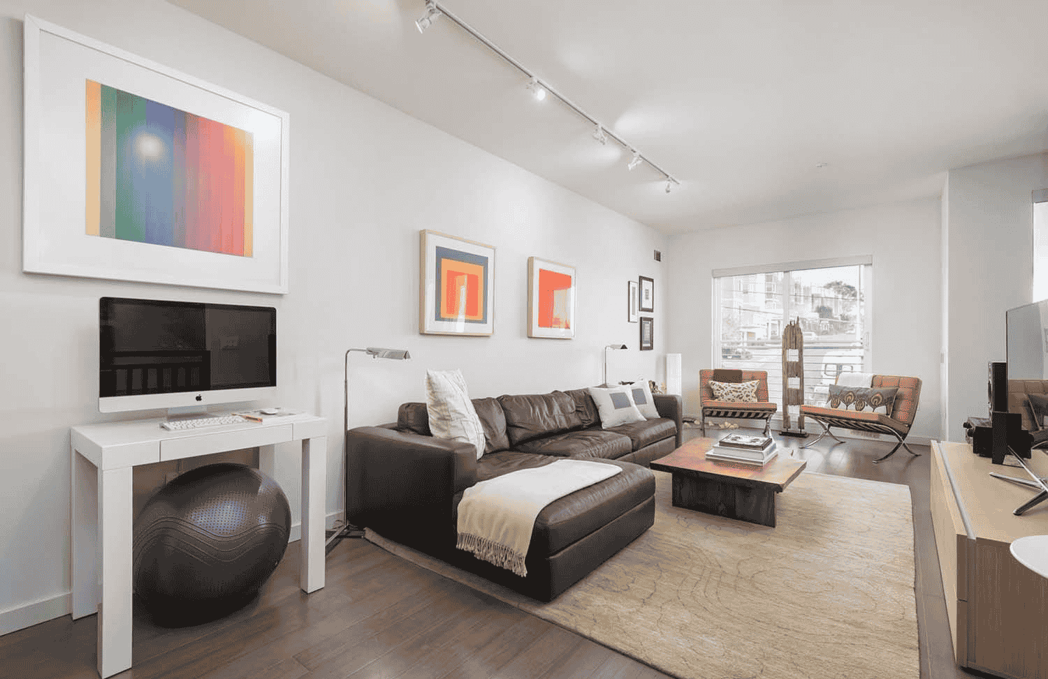 527 Donahue Street, Hunters Point. CA 94124