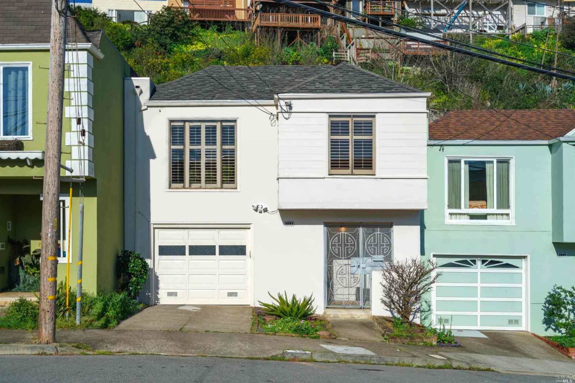 358 Los Palmos Drive